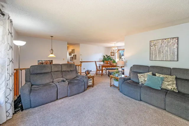 $219,000 | 302 North Manyaska Street, Sherburn, MN 56171