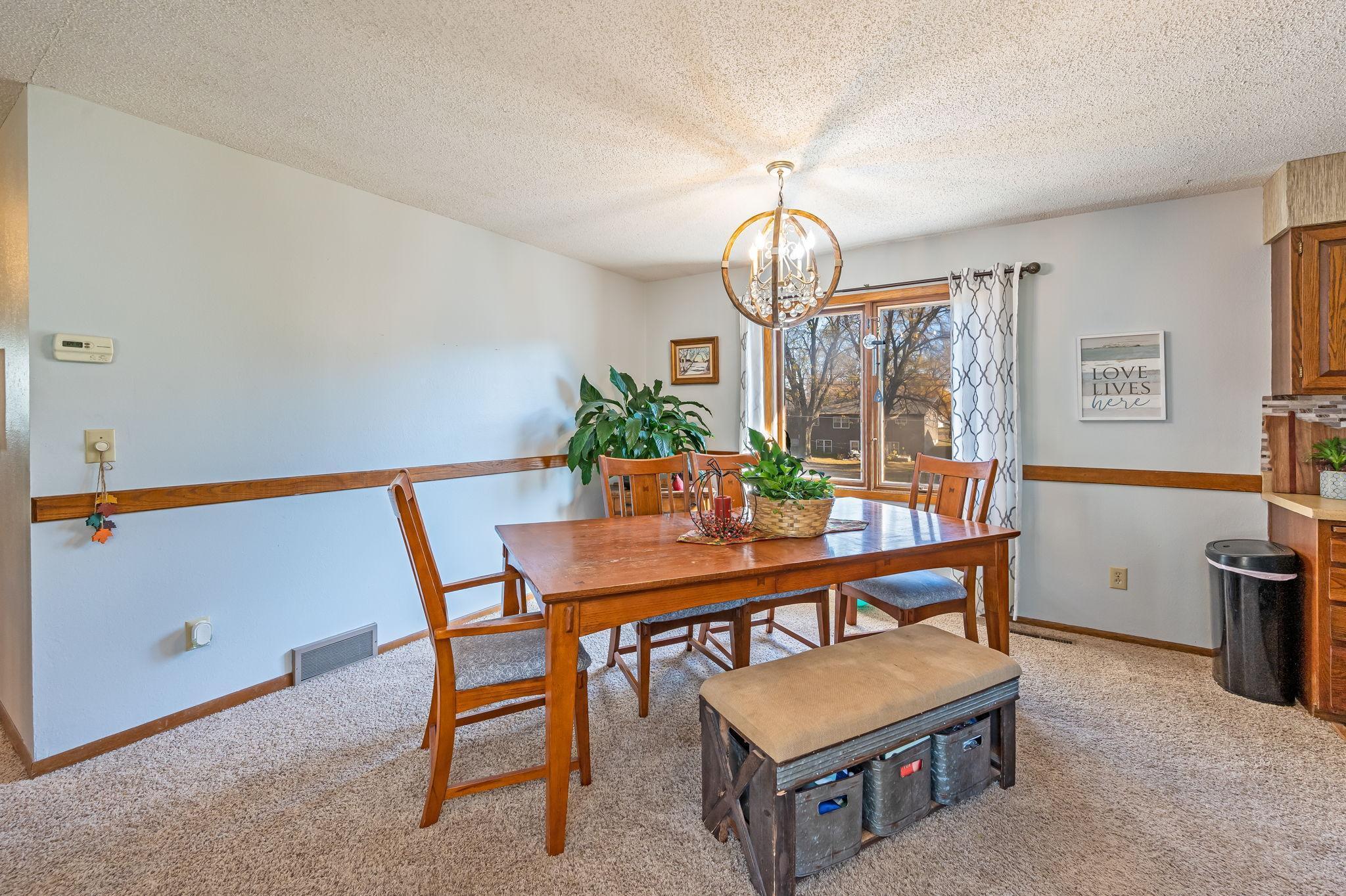 302 North Manyaska Street Sherburn, MN 56171 - Photo 7 of 43