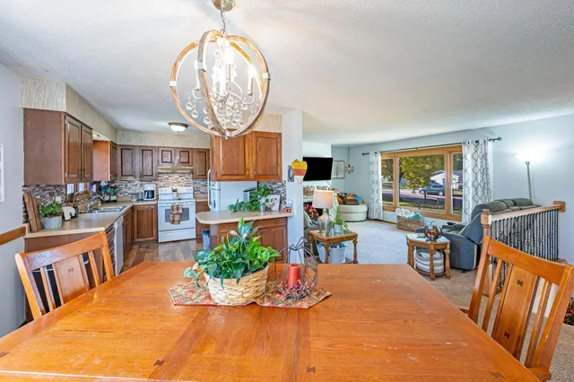 $219,000 | 302 North Manyaska Street, Sherburn, MN 56171