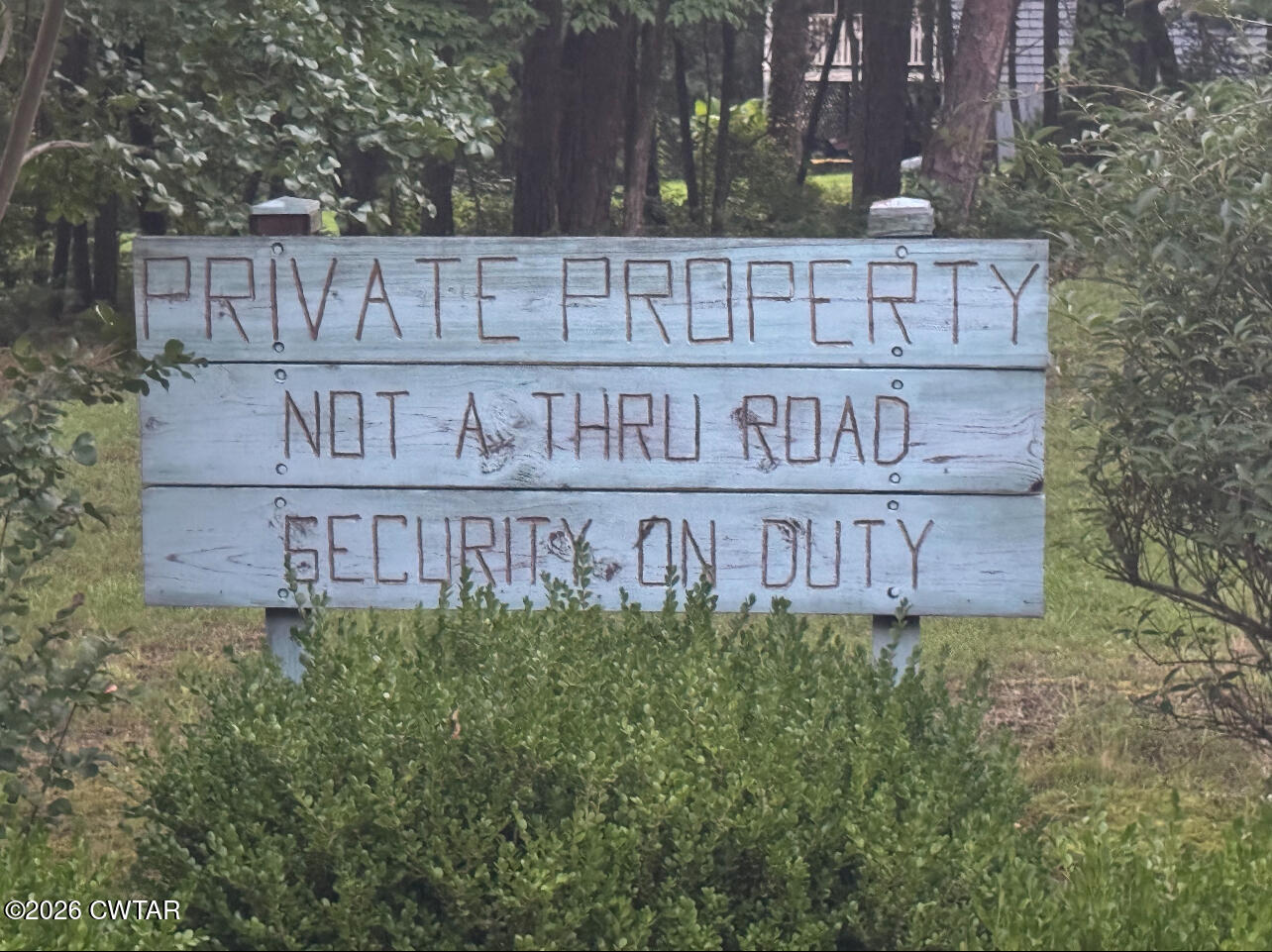 160 Oak Grove Road Middleton, TN 38052 - Photo 3 of 13 a sign on the side of a building