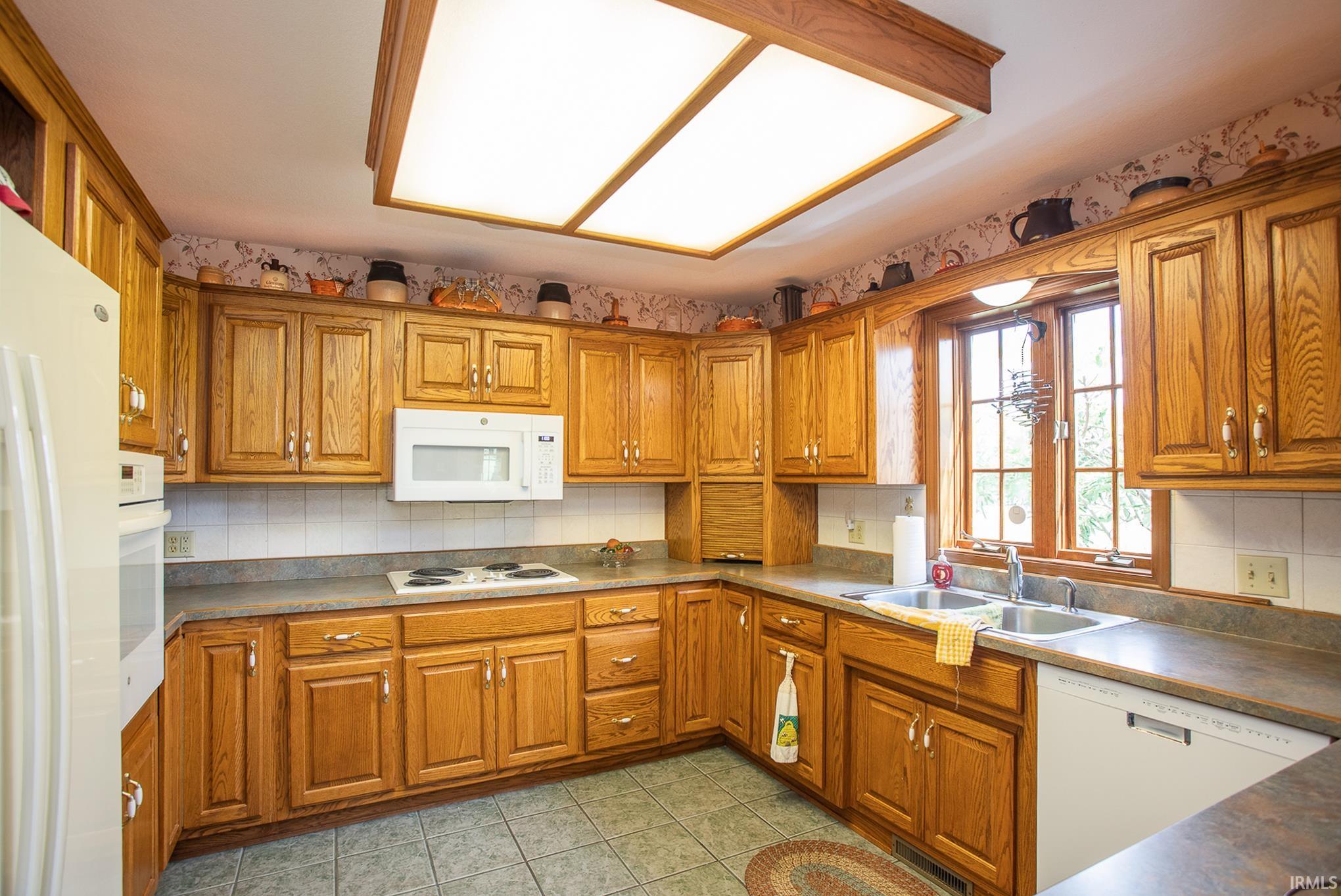 7580 North 300 East Decatur, IN 46733 - Photo 13 of 48