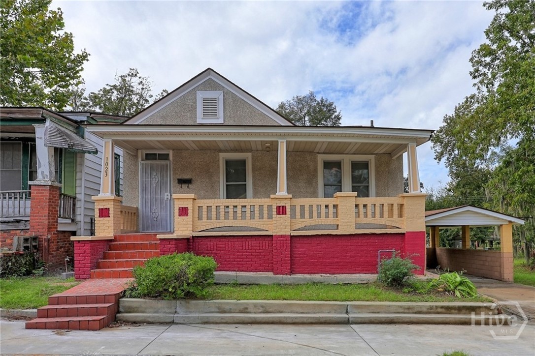 1023 West 37th Street Savannah, GA 31415 - Photo 1 of 33 Welcome home to 1023 W 37th Street.