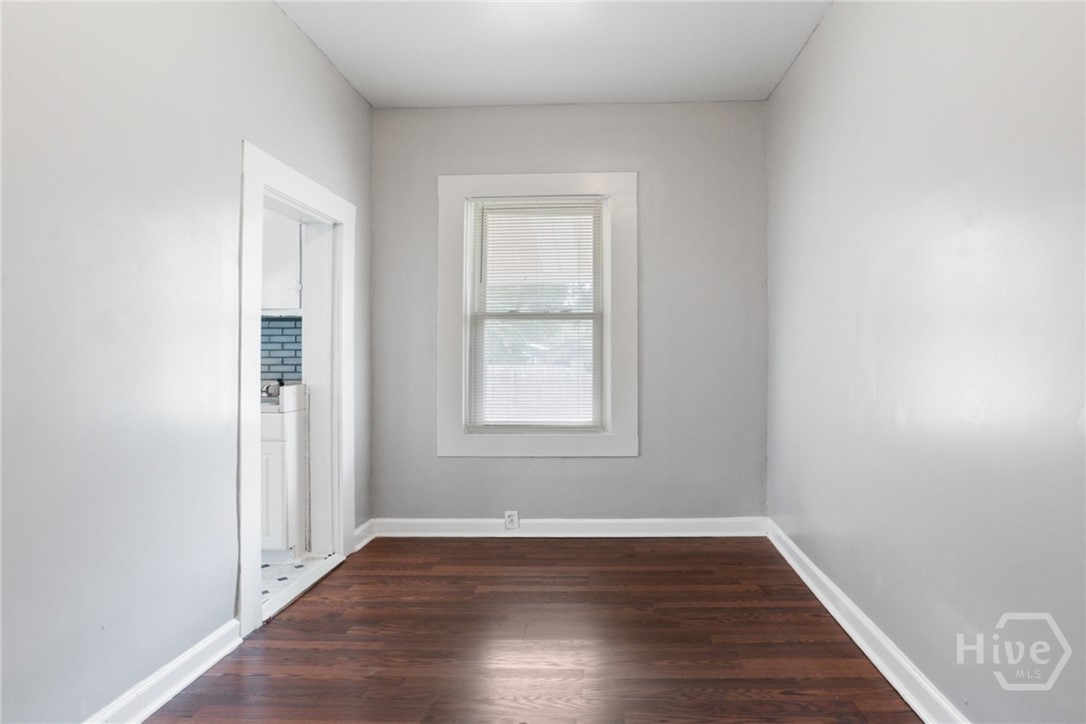 1023 West 37th Street Savannah, GA 31415 - Photo 11 of 33 Dining room.