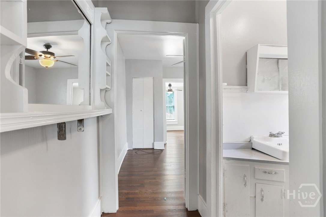 1023 West 37th Street Savannah, GA 31415 - Photo 21 of 33 Peek-a-boo view of the hallway full bath.