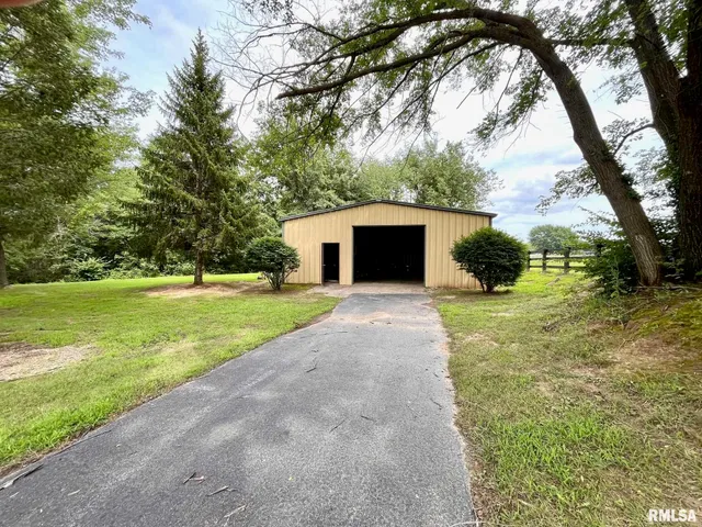 $215,000 | 3938 Musholt Strasse Lane, Quincy, IL 62305