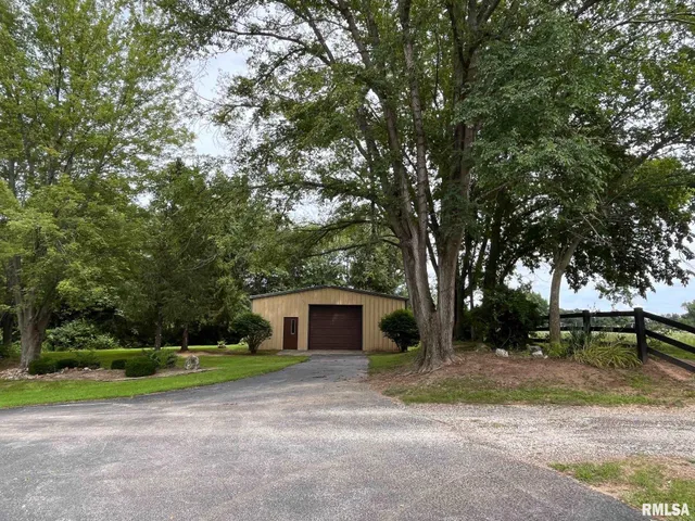 $215,000 | 3938 Musholt Strasse Lane, Quincy, IL 62305