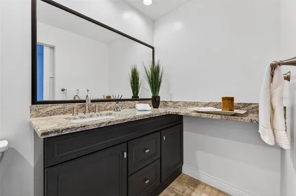 $529,900 | 5300 Bayshore Boulevard, Unit C6, Tampa, FL 33611