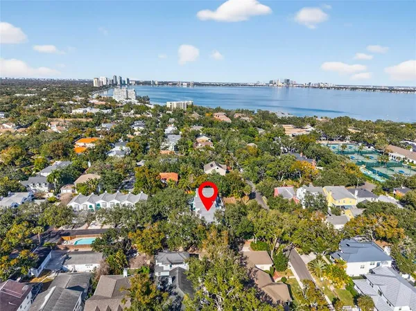 $529,900 | 5300 Bayshore Boulevard, Unit C6, Tampa, FL 33611