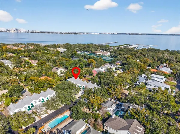 $529,900 | 5300 Bayshore Boulevard, Unit C6, Tampa, FL 33611