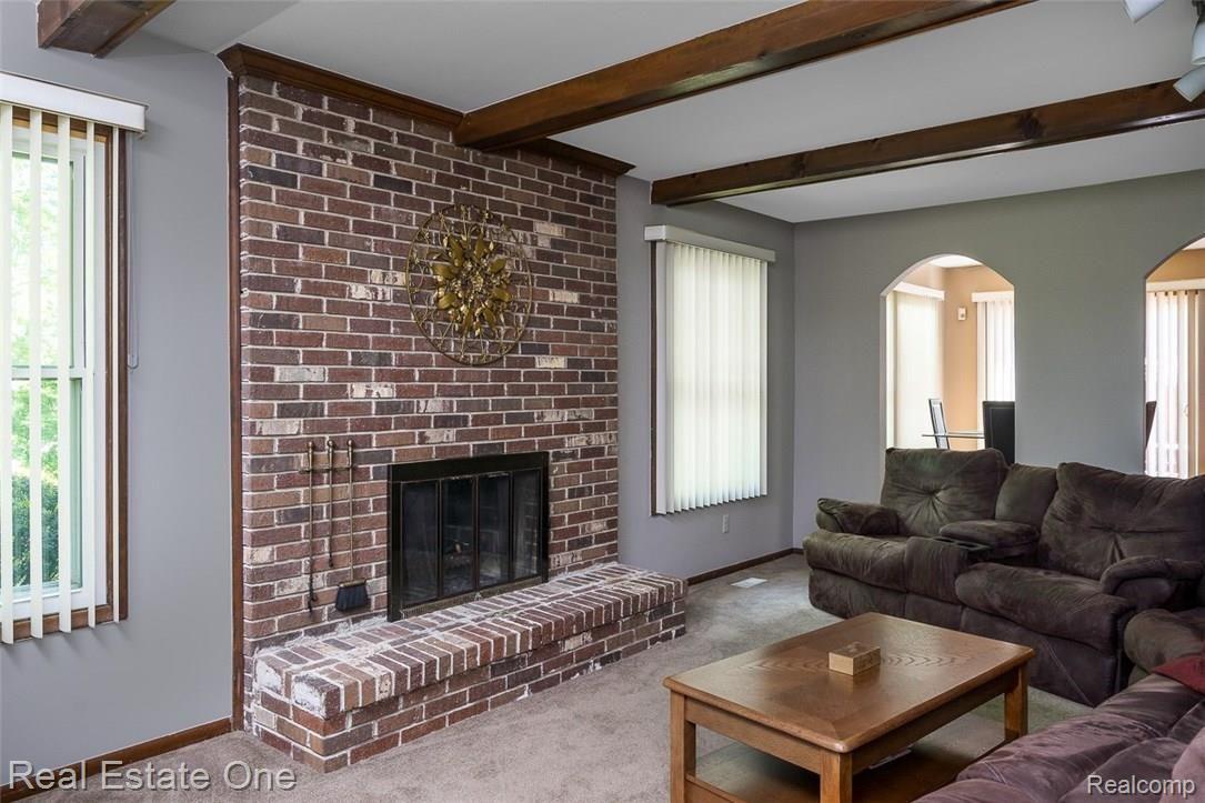 956 Homestead Court Rochester, MI 48309 - Photo 11 of 26 956 Homestead, Rochester Hills MI, Koteles, 05-19-16-1198-Edit.jpg
