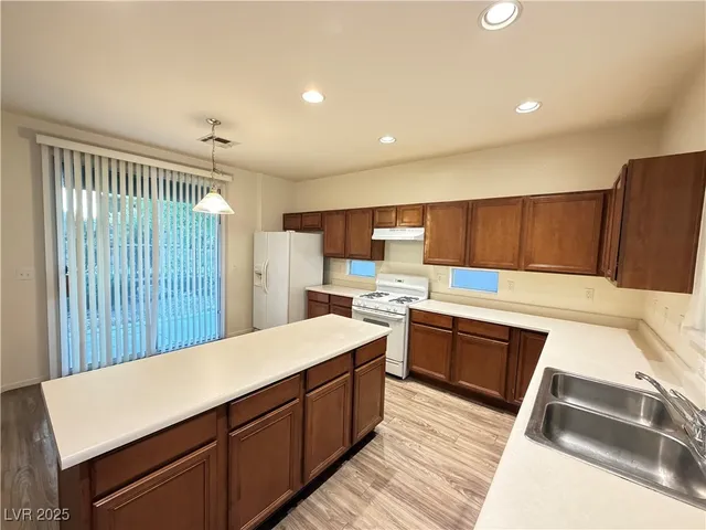 $1,834 | 8798 Parsons Ridge Avenue, Las Vegas, NV 89148