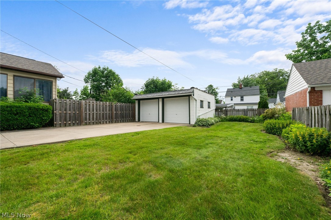 13311 Grannis Road Cleveland, OH 44125 - Photo 24 of 32 2 car garage with newer garage doors