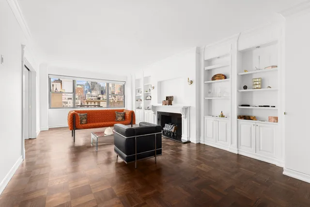 $1,595,000 | 150 East 69th Street, Unit 11L | Lenox Hill