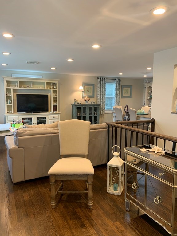 495 Gardners Neck Road Swansea, MA 02777 - Photo 3 of 8 Gallery Image 3