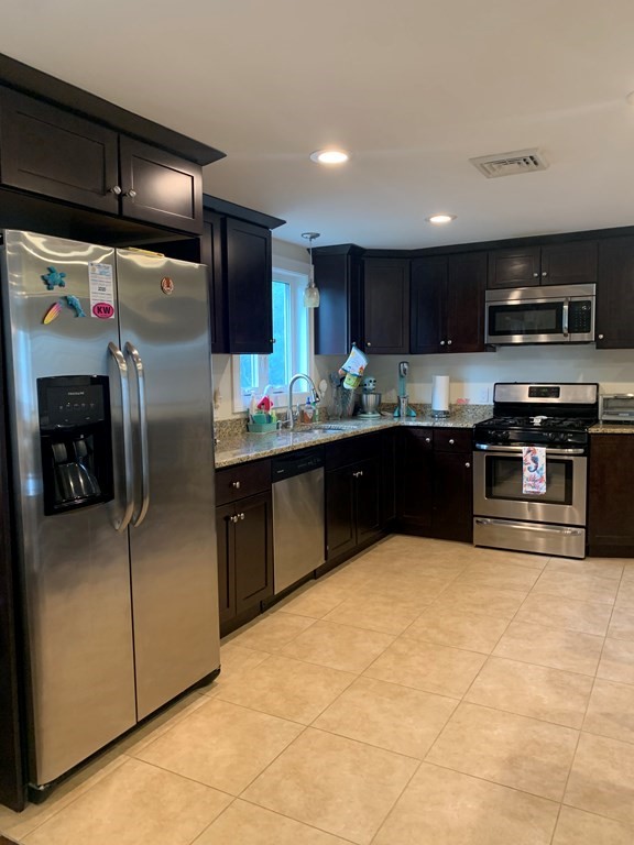495 Gardners Neck Road Swansea, MA 02777 - Photo 5 of 8 Gallery Image 5