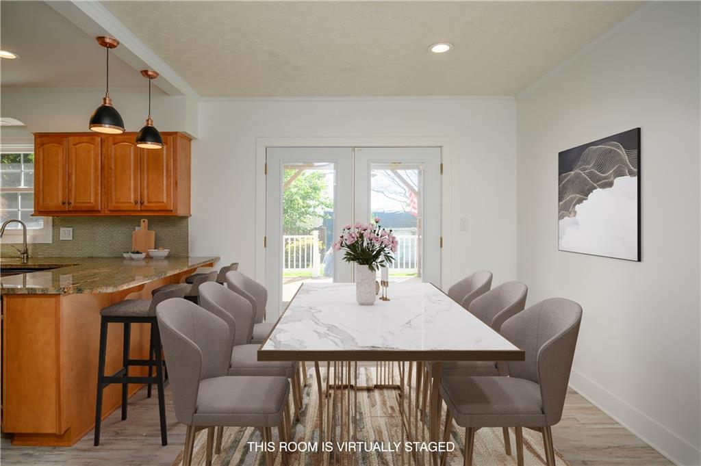 532 Oregon Avenue Rochester, PA 15074 - Photo 5 of 25 a dining room with furniture and window