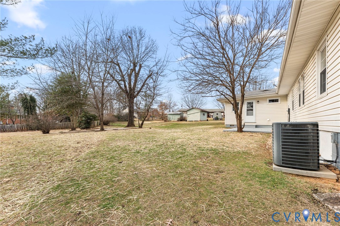 159 2nd Street Appomattox, VA 24522 - Photo 26 of 30 a view of a yard with snow