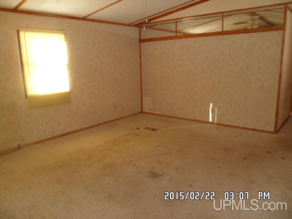 15627 North Co Road Wilson, MI 49896 - Photo 6 of 22