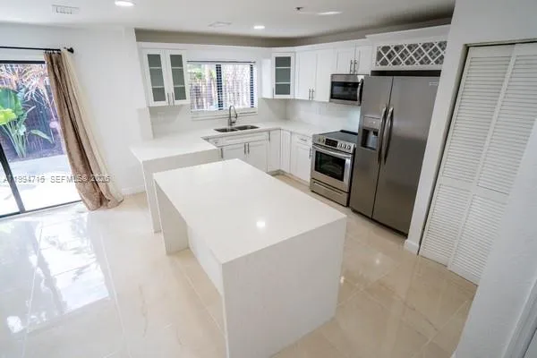 $3,250 | 1622 Northwest 1st Avenue, Unit 1, Miami, FL 33136