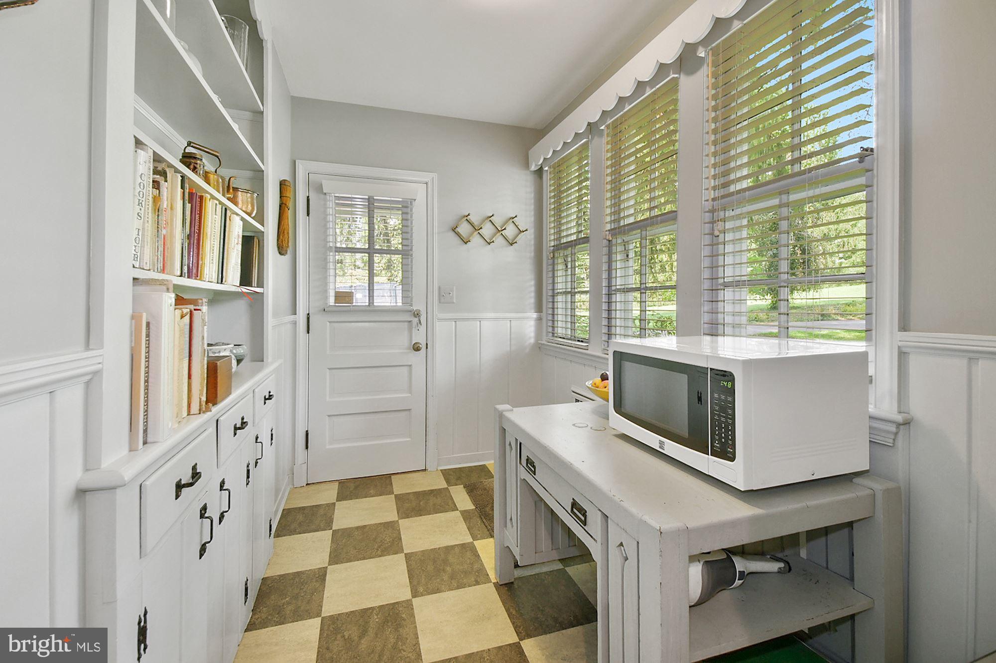 100 Warrenton Drive Silver Spring, MD 20904 - Photo 12 of 36 Mudroom offers entry and storage