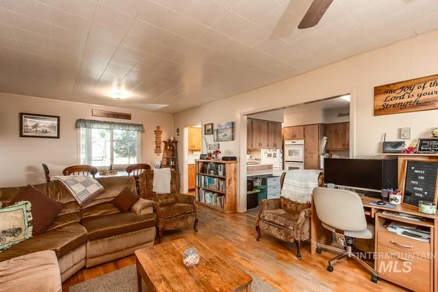 $1,750,000 | 8600 Hillview Road, Emmett, ID 83617