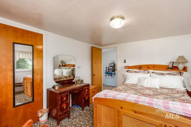 $1,750,000 | 8600 Hillview Road, Emmett, ID 83617