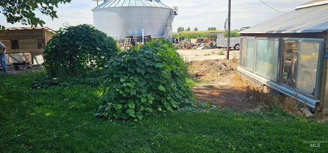 $1,750,000 | 8600 Hillview Road, Emmett, ID 83617