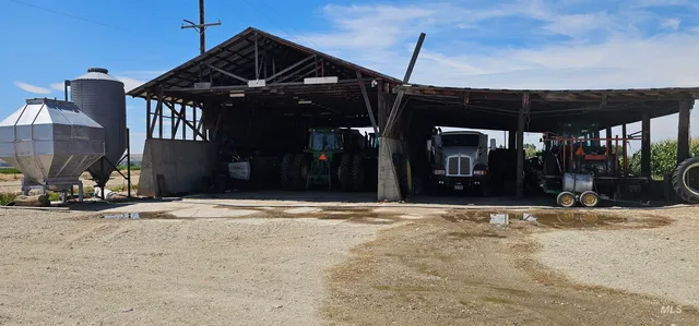 $1,750,000 | 8600 Hillview Road, Emmett, ID 83617