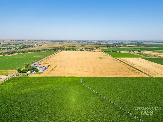 $1,750,000 | 8600 Hillview Road, Emmett, ID 83617