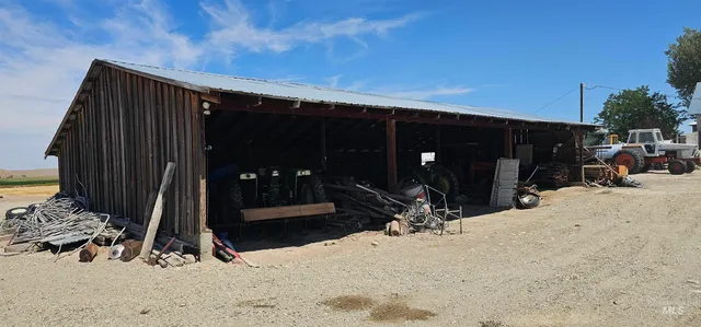 $1,750,000 | 8600 Hillview Road, Emmett, ID 83617