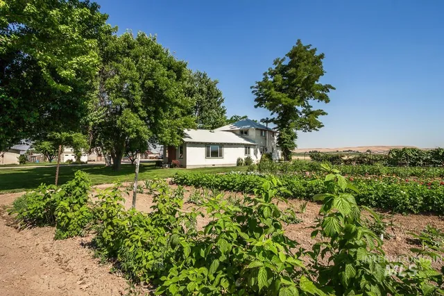 $1,750,000 | 8600 Hillview Road, Emmett, ID 83617