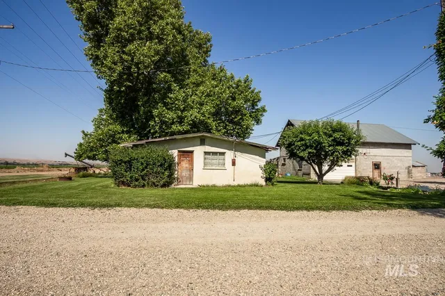 $1,750,000 | 8600 Hillview Road, Emmett, ID 83617