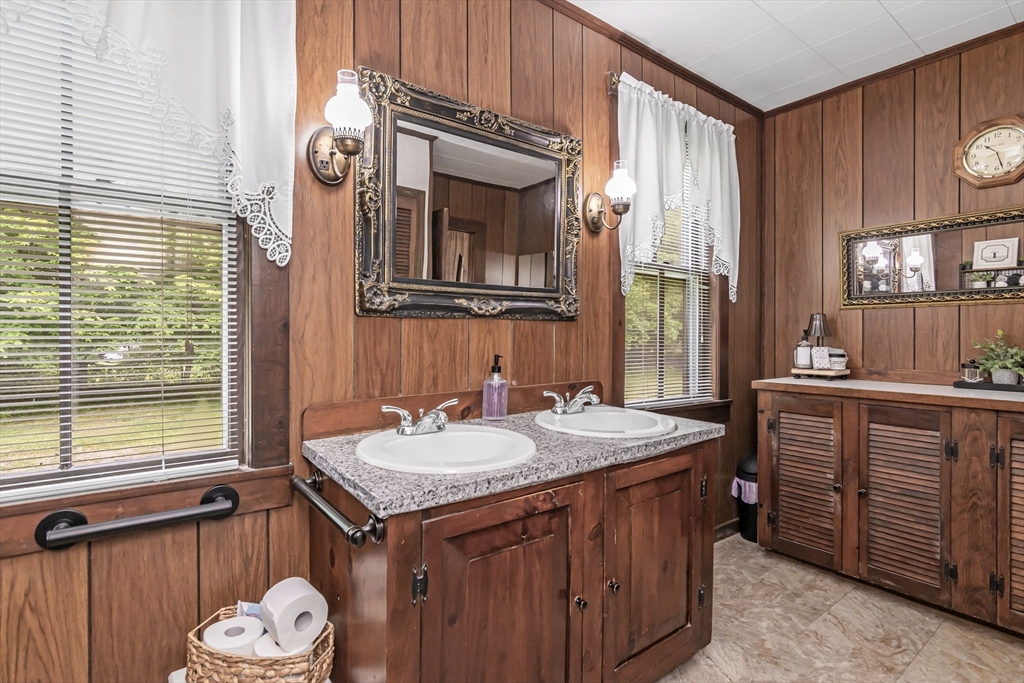 53 Long Pond Road Tyngsborough, MA 01879 - Photo 18 of 34
