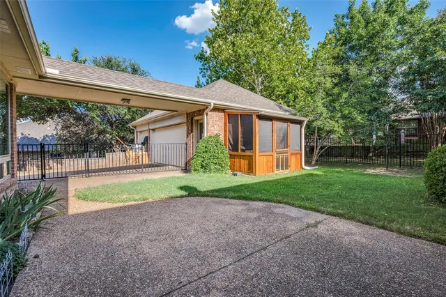 $600,500 | 400 Brook View Court, Prosper, TX 75078