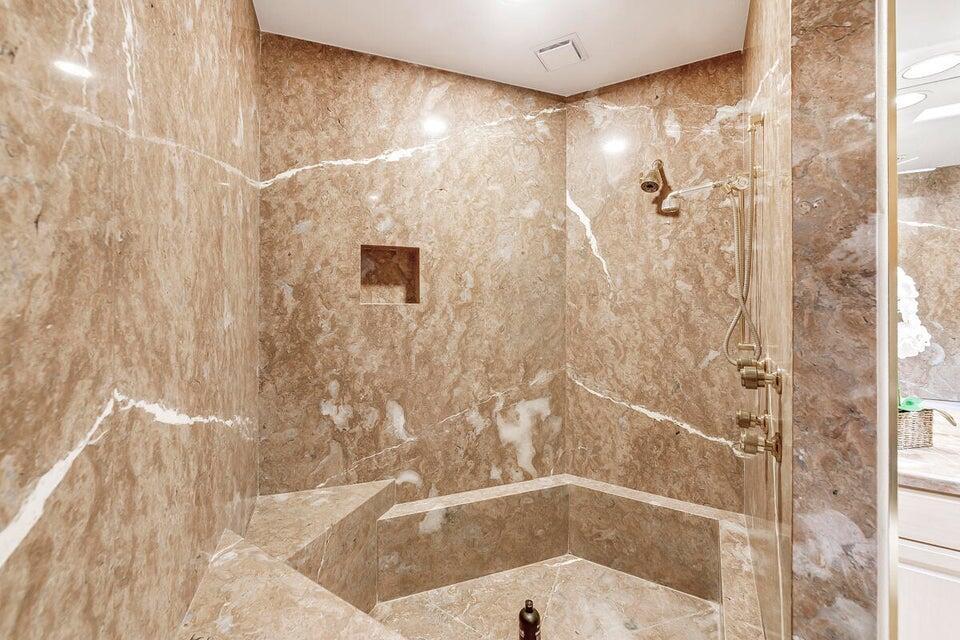 45625 Apache Road Indian Wells, CA 92210 - Photo 19 of 33 a bathroom with a bathtub