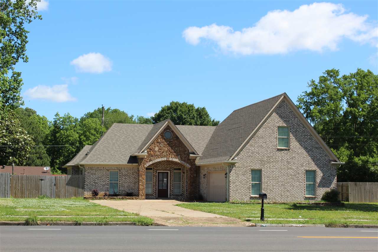 944 East Holmes Road Memphis, TN 38116 - Photo 1 of 11 Gallery Image 1