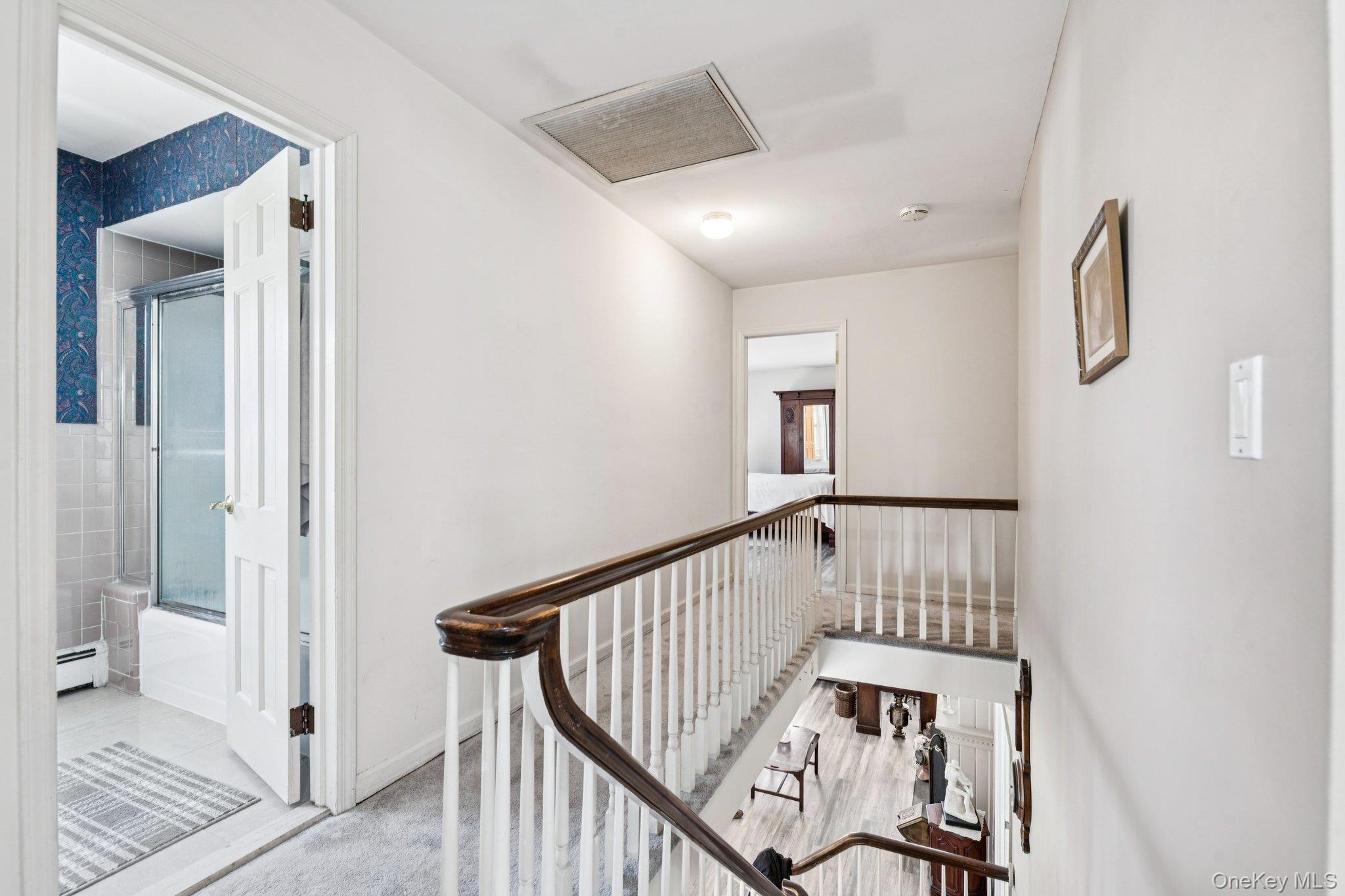 2 3 Pond Road Smithtown, NY 11787 - Photo 15 of 40 Upstairs Hallway