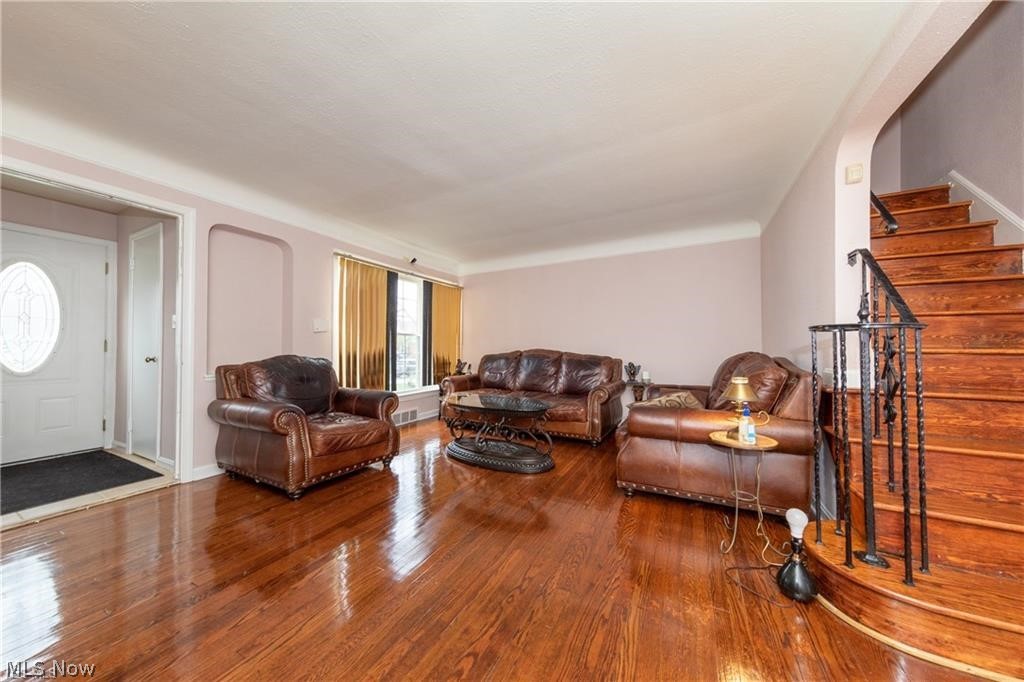 1953 Revere Road Cleveland, OH 44118 - Photo 11 of 34 Gallery Image 11