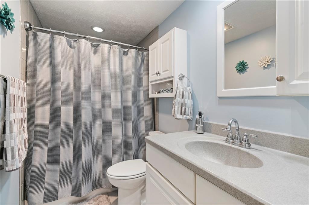 135 Fox Run Road Cranberry Township, PA 16066 - Photo 12 of 41 Gallery Image 12