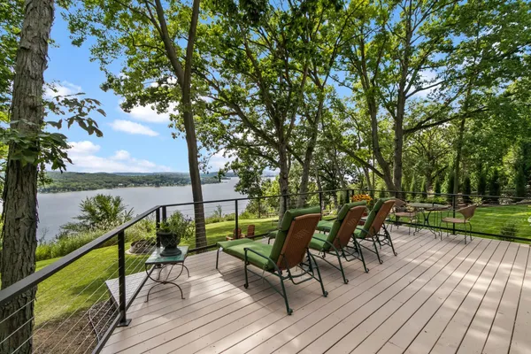 $919,900 | W10725 Wildwood Way, Poynette, WI 53955