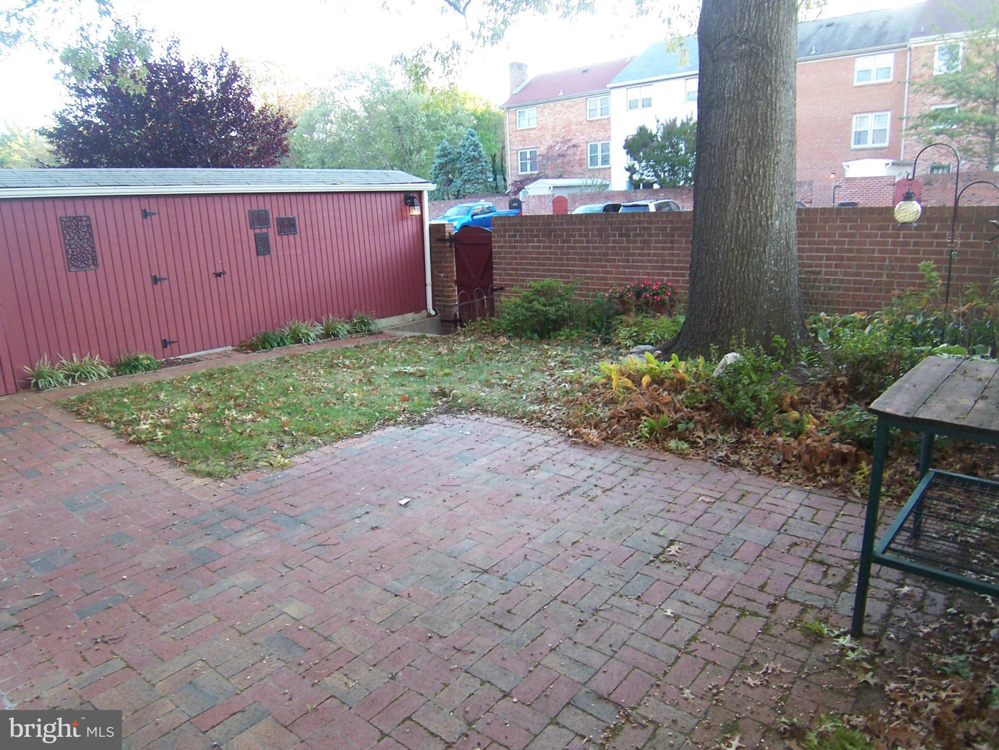6003 Queenston Street Springfield, VA 22152 - Photo 26 of 29 Rear brick patio