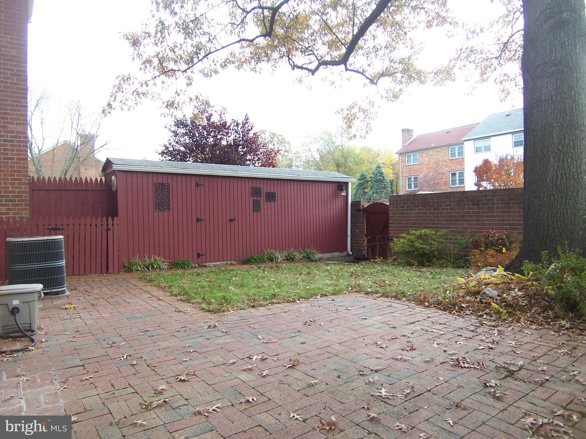 6003 Queenston Street Springfield, VA 22152 - Photo 27 of 29 Brick patio