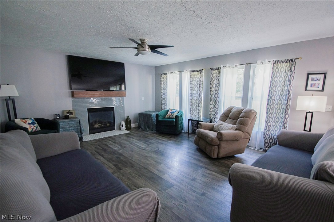 38757 Adkins Road Willoughby, OH 44094 - Photo 6 of 22 Great Room with view of Gas Fireplace