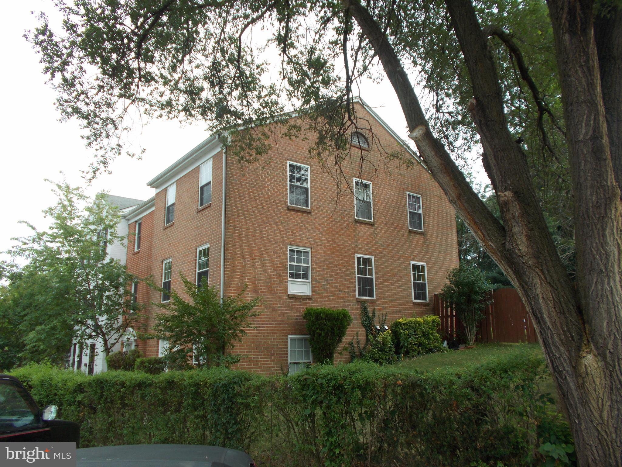 9336 Taney Road Manassas, VA 20110 - Photo 1 of 16 Exterior (Front)