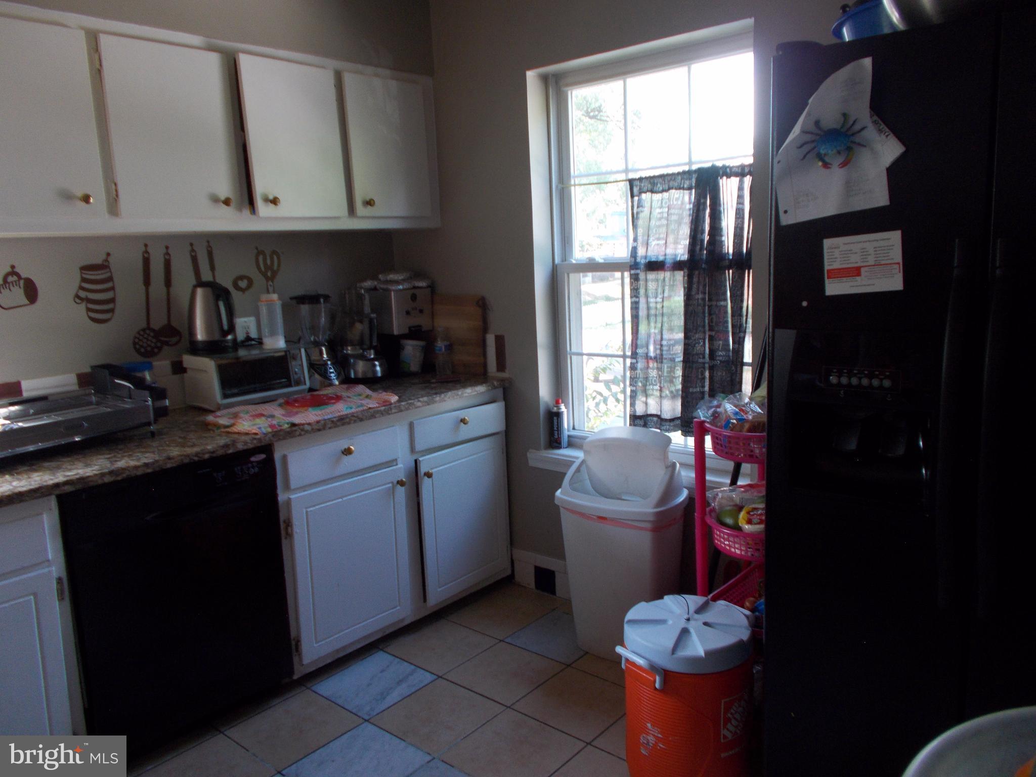 9336 Taney Road Manassas, VA 20110 - Photo 11 of 16 Kitchen