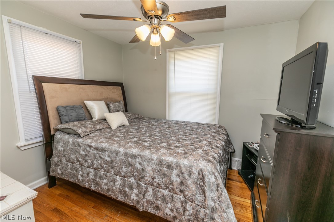 1398 Cranover Road Cleveland, OH 44124 - Photo 24 of 35