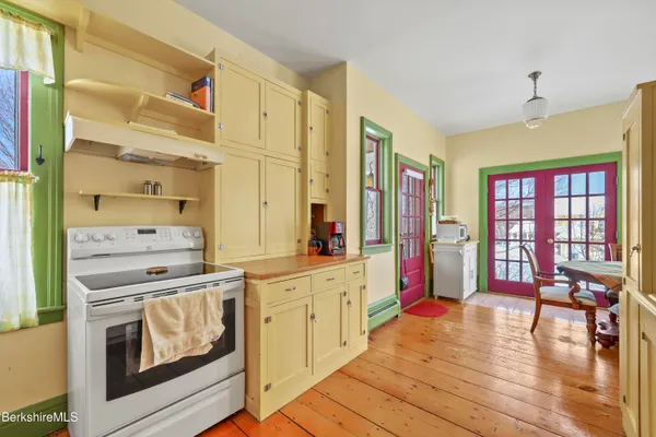 a very nice looking room with windows