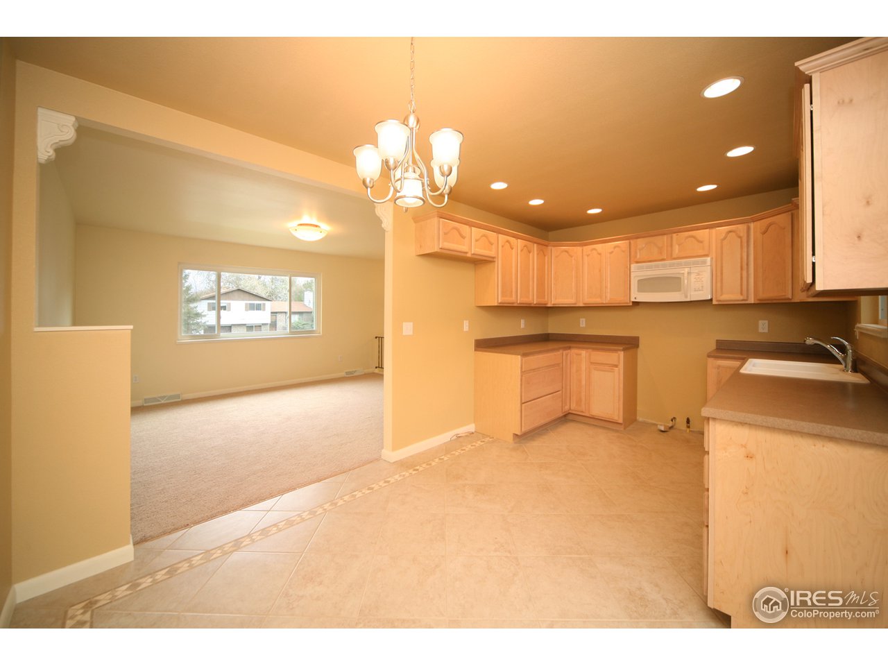 305 Briarwood Road Fort Collins, CO 80521 - Photo 6 of 17 Gallery Image 6