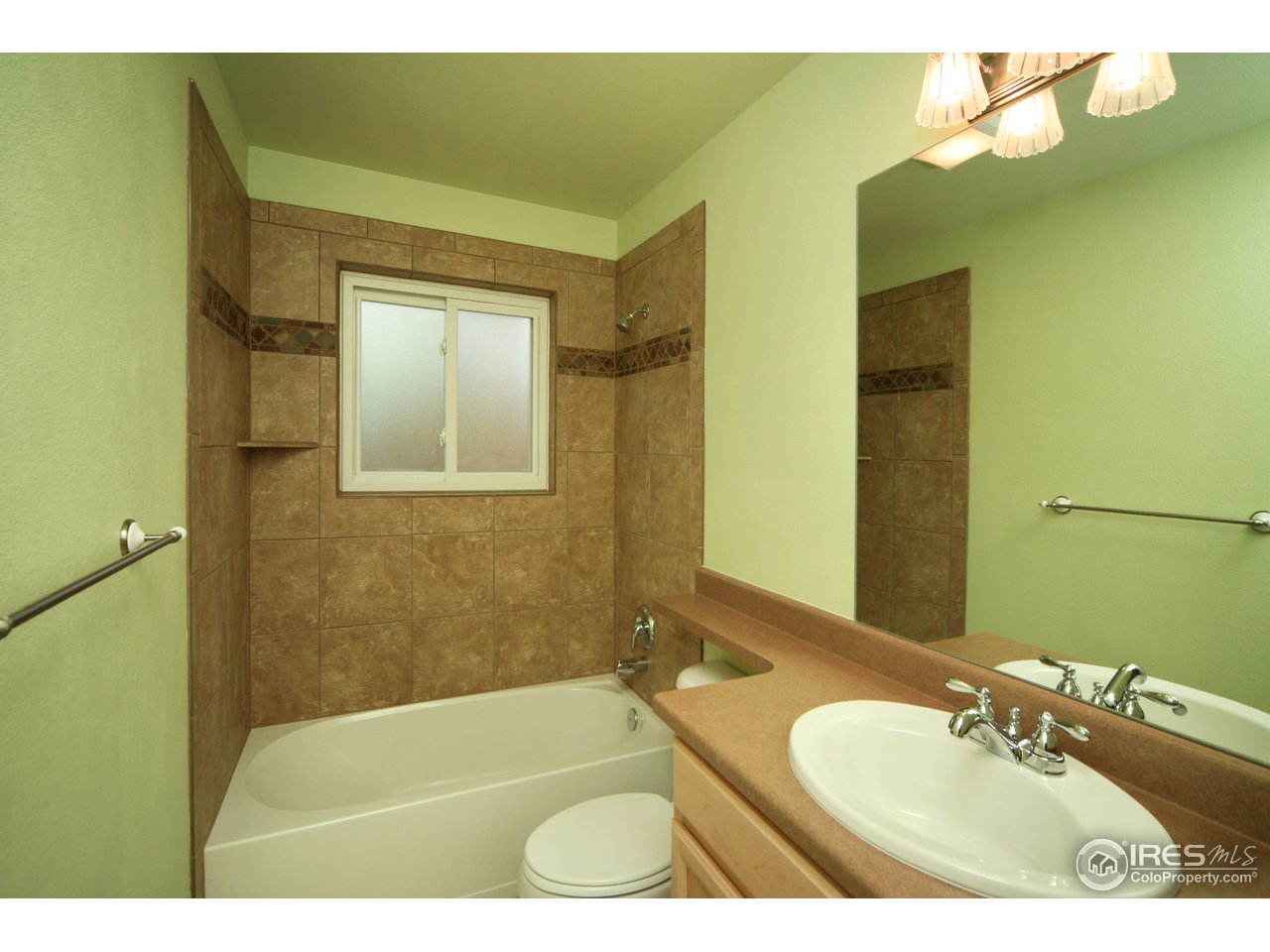 305 Briarwood Road Fort Collins, CO 80521 - Photo 10 of 17 Gallery Image 10