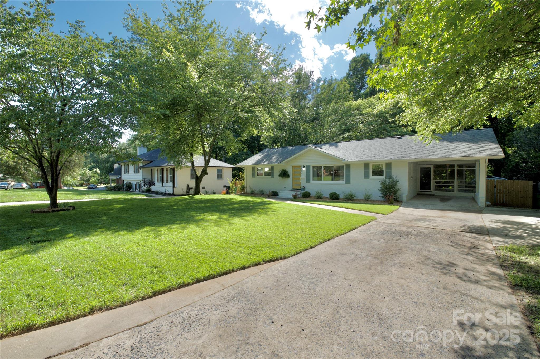 3549 Woodleaf Road Charlotte, NC 28205 - Photo 3 of 43 a view of outdoor space yard and house